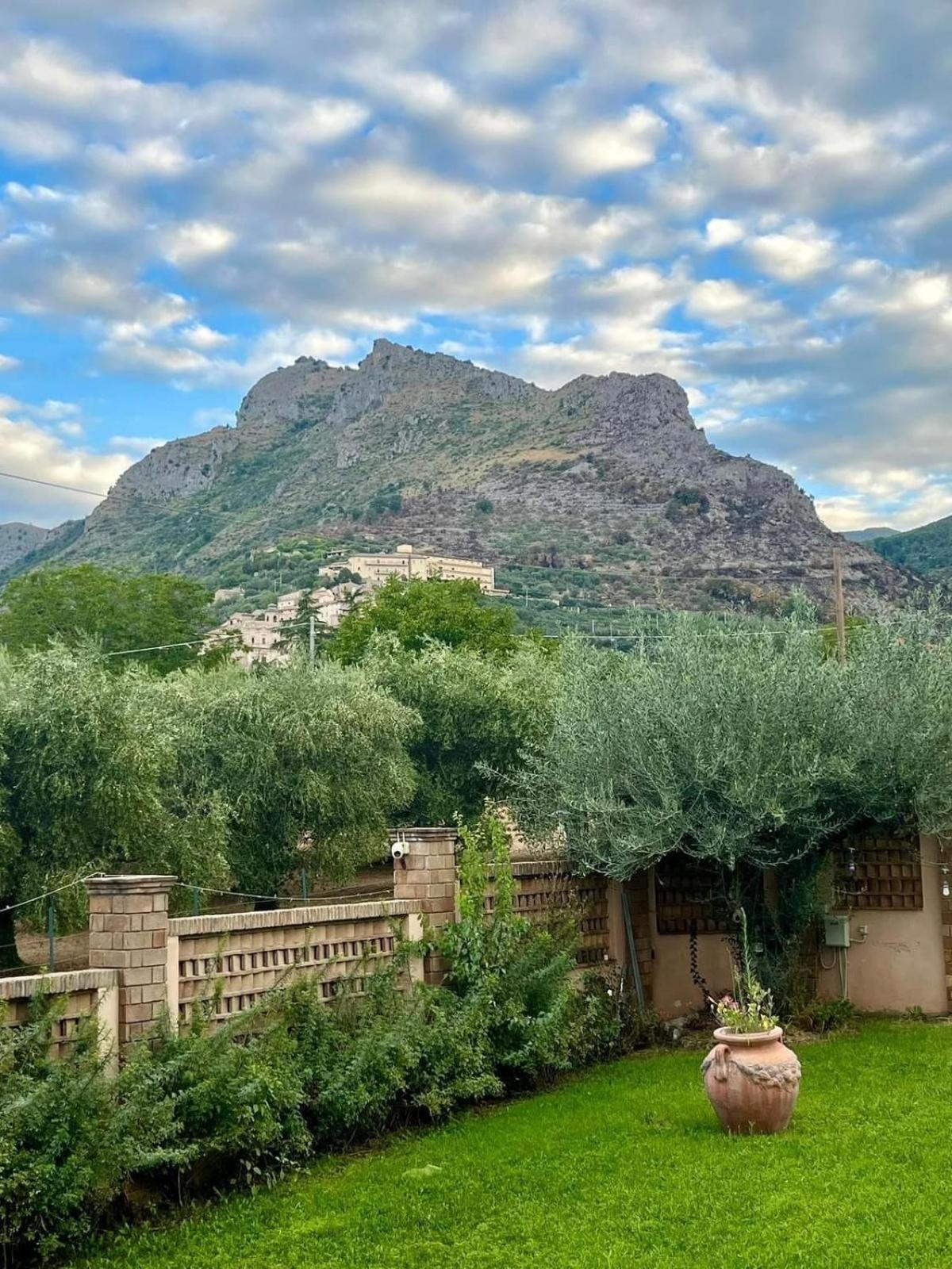 Villa Anna Castrocielo Exterior photo